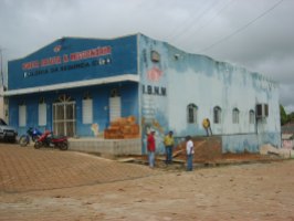 O prédio que abrigava o Cine Ideal hoje funciona uma igreja. Registro da reforma que aconteceu em 2010. Foto: Alberto Abreu Araújo